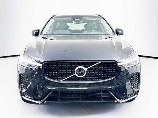2025 Volvo XC60 B5 Core