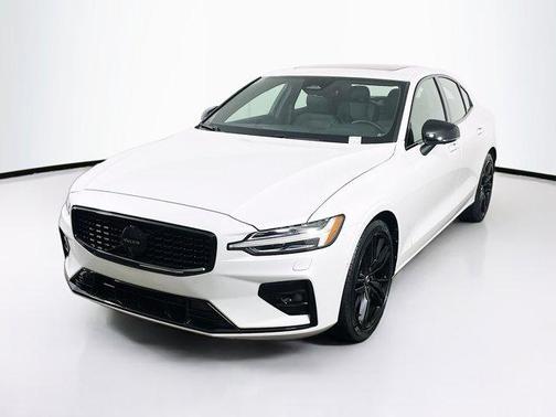 2024 Volvo S60 B5 Plus Black Edition