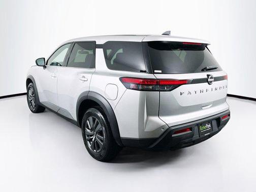 2024 Nissan Pathfinder S FWD