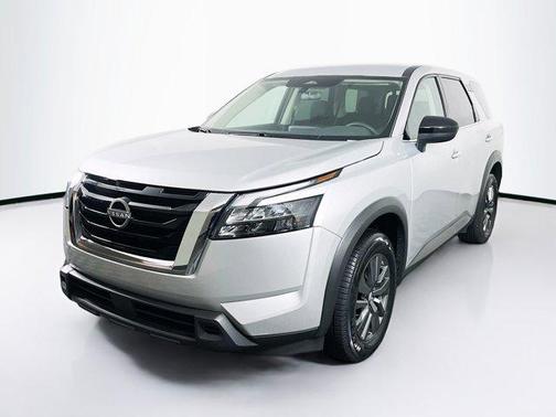 2024 Nissan Pathfinder S FWD