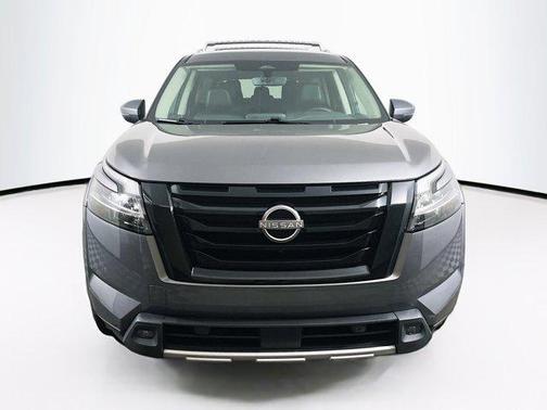 2023 Nissan Pathfinder SL FWD