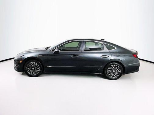 2020 Hyundai SONATA Hybrid SE