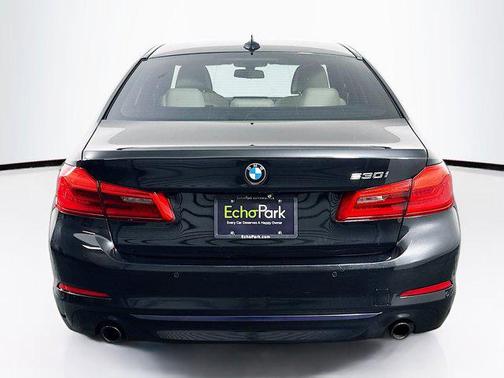 2018 BMW 530 530i