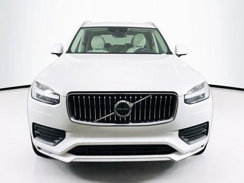 2020 Volvo XC90 T5 Momentum