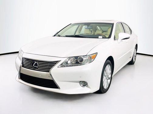 2015 Lexus ES 300h Base