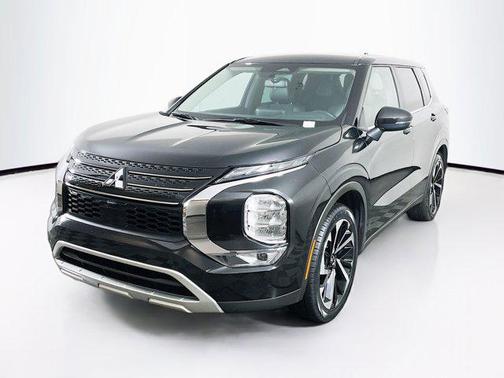 2023 Mitsubishi Outlander SE Special Edition 2WD