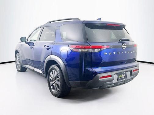2024 Nissan Pathfinder SV FWD