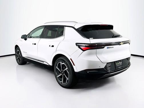 Summit White 2025 Chevrolet Equinox EV LT