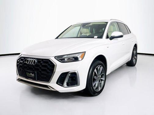 2022 Audi Q5 45 S line Premium Plus