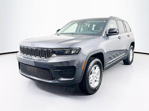 2022 Jeep Grand Cherokee Laredo