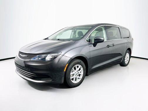 Granite Crystal Metallic Clearcoat 2018 Chrysler Pacifica LX