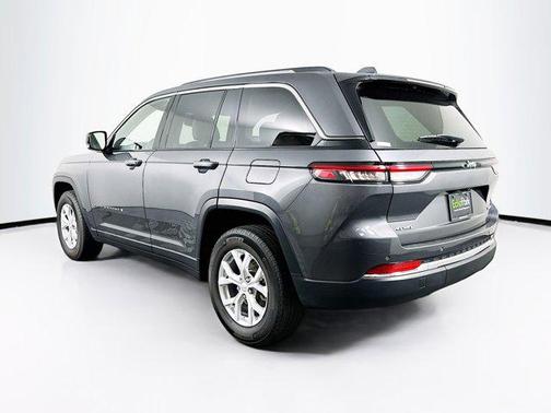 Baltic Gray Metallic Clearcoat 2023 Jeep Grand Cherokee Limited