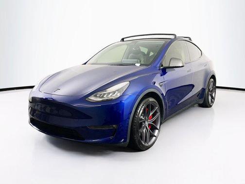 2022 Tesla Model Y Long Range Dual Motor All-Wheel Drive