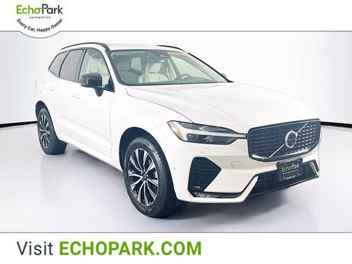 2023 Volvo XC60 B5 Plus Dark Theme