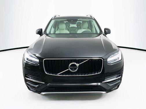 2018 Volvo XC90 T5 Momentum