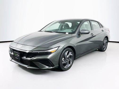 2025 Hyundai ELANTRA SEL