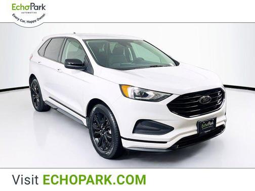2022 Ford Edge SE