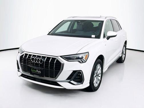 2023 Audi Q3 S line Premium