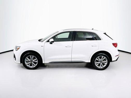 2023 Audi Q3 S line Premium