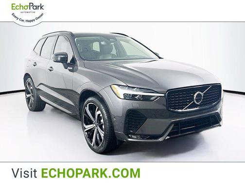 2023 Volvo XC60 B5 Ultimate Dark Theme