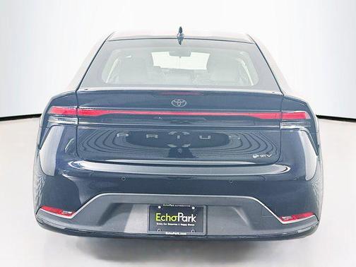 2025 Toyota Prius LE