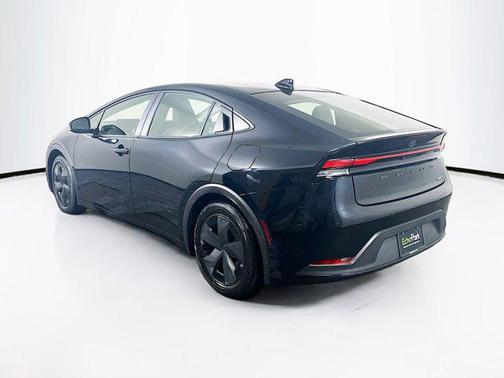 2025 Toyota Prius LE