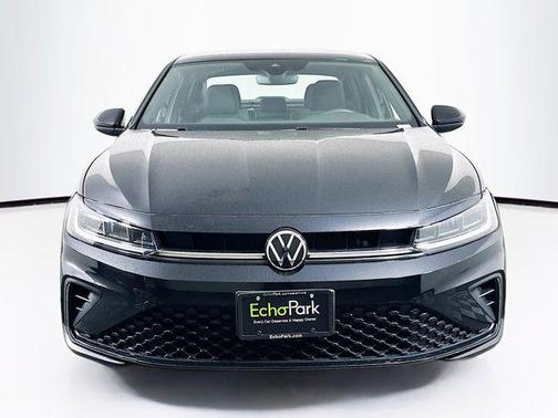 Deep Black Pearl 2025 Volkswagen Jetta 1.5T Sport