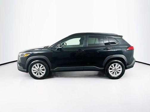 2025 Toyota Corolla Cross LE