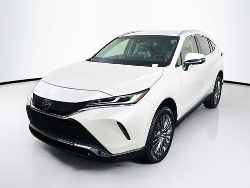 2022 Toyota Venza XLE