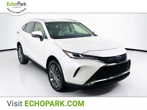 2022 Toyota Venza XLE