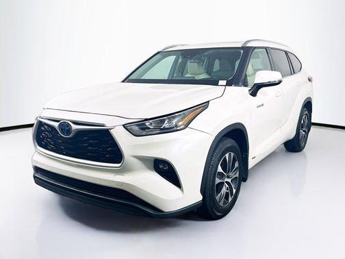 2020 Toyota Highlander Hybrid XLE