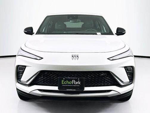 Summit White 2025 Buick Envista Sport Touring FWD