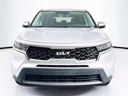 Sparkling Silver 2022 Kia Sorento LX