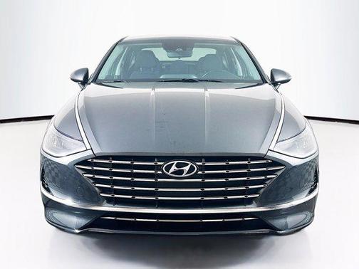 2022 Hyundai SONATA Hybrid SE