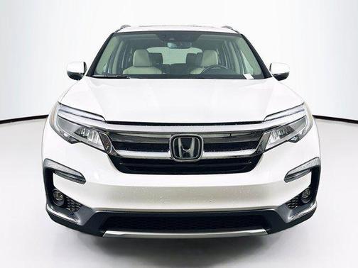 2022 Honda Pilot Touring 8-Passenger