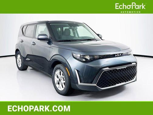 Gravity Gray 2025 Kia Soul LX
