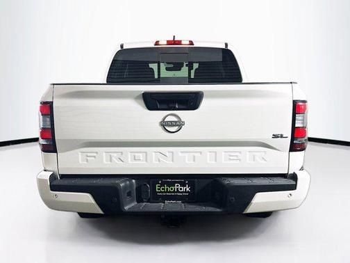2024 Nissan Frontier SL