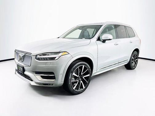 2024 Volvo XC90 B6 Ultimate Bright Theme 7-Seater