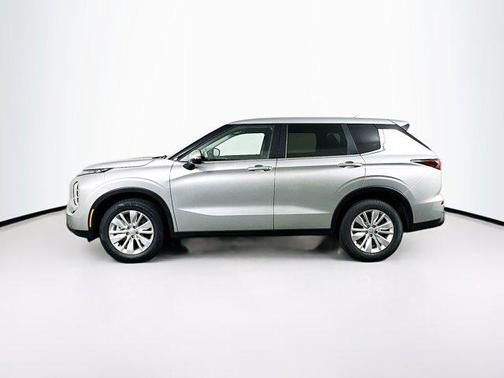Alloy Silver Metallic 2025 Mitsubishi Outlander ES