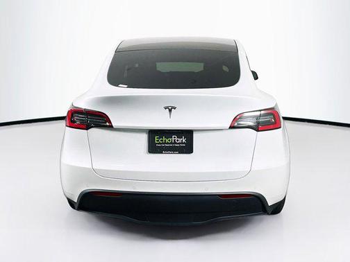 2021 Tesla Model Y Standard Range Rear-Wheel Drive