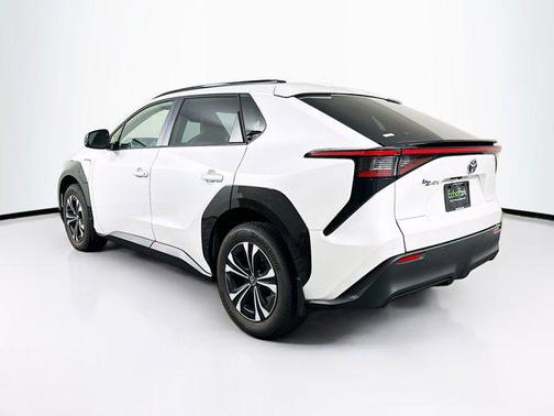 Wind Chill Pearl 2023 Toyota bZ4X XLE