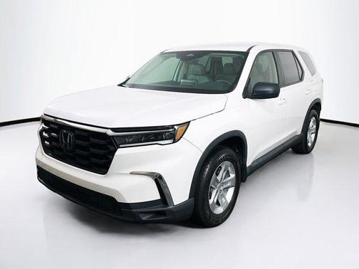 2023 Honda Pilot 2WD LX