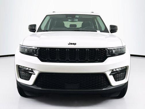 Bright White Clearcoat 2023 Jeep Grand Cherokee Limited