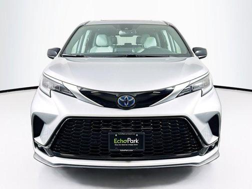 2021 Toyota Sienna XSE 7 Passenger