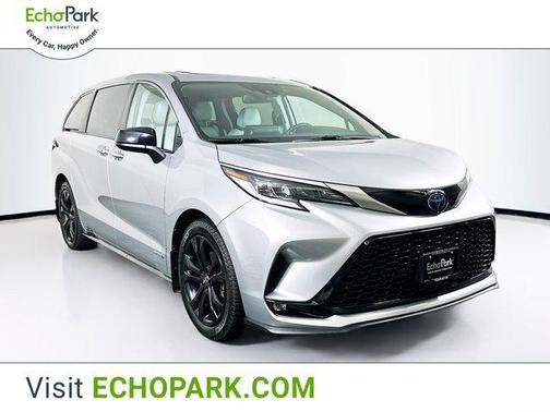 2021 Toyota Sienna XSE 7 Passenger