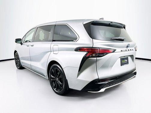 2021 Toyota Sienna XSE 7 Passenger