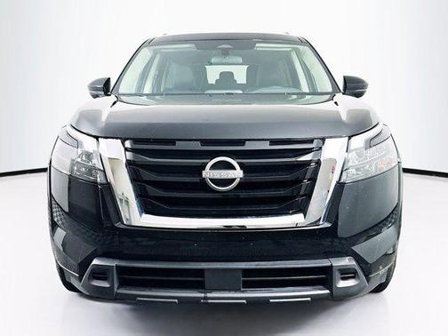 2025 Nissan Pathfinder SV FWD