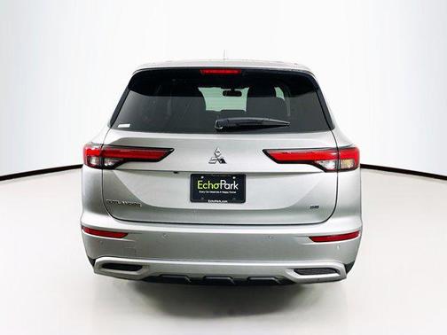 2024 Mitsubishi Outlander SE 2.5 2WD