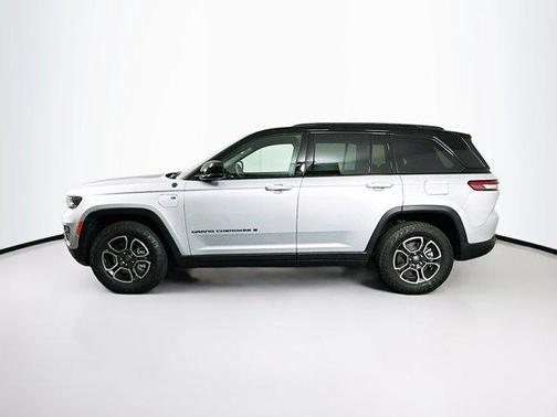 Silver Zynith 2022 Jeep Grand Cherokee 4xe Trailhawk