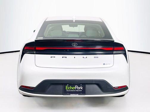 2023 Toyota Prius LE
